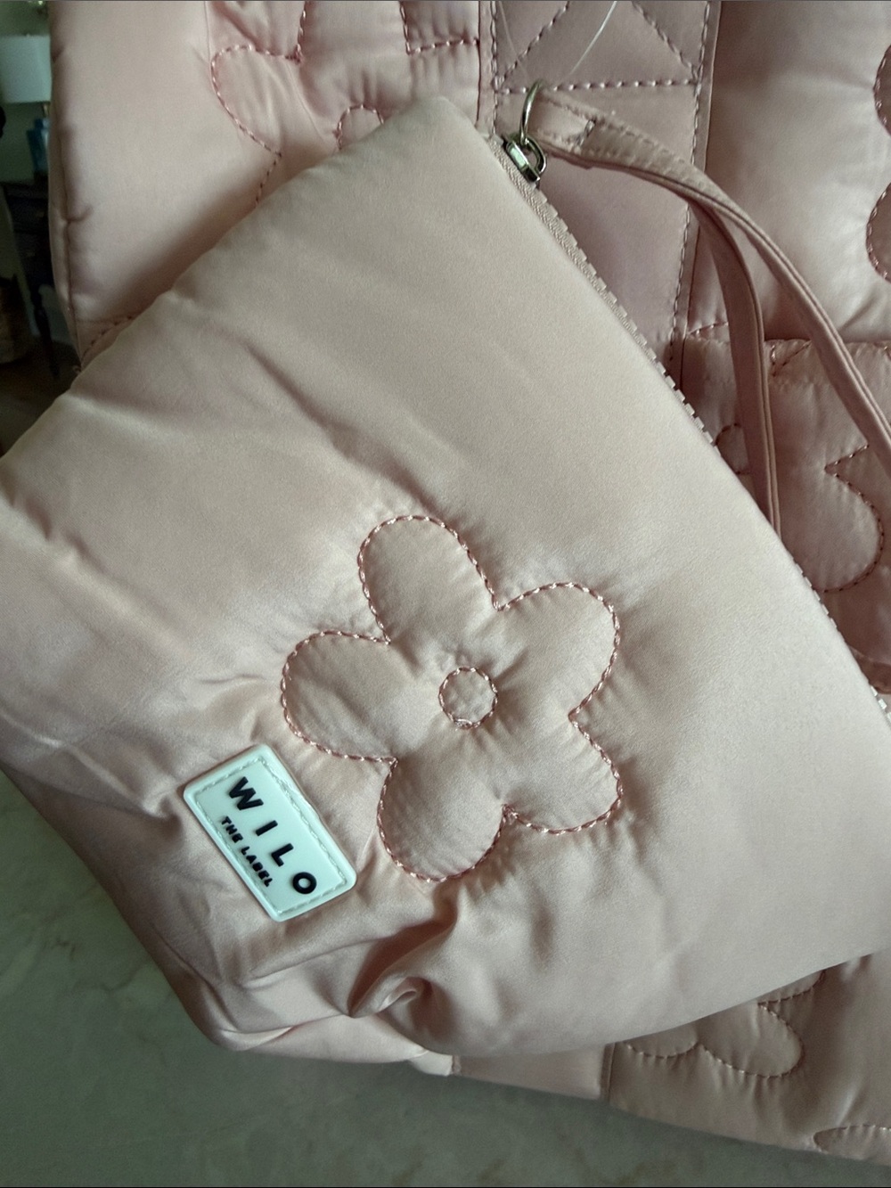 Wilo Quilted Floral Travel Tote in Light Pink - Picture 3 of 14
